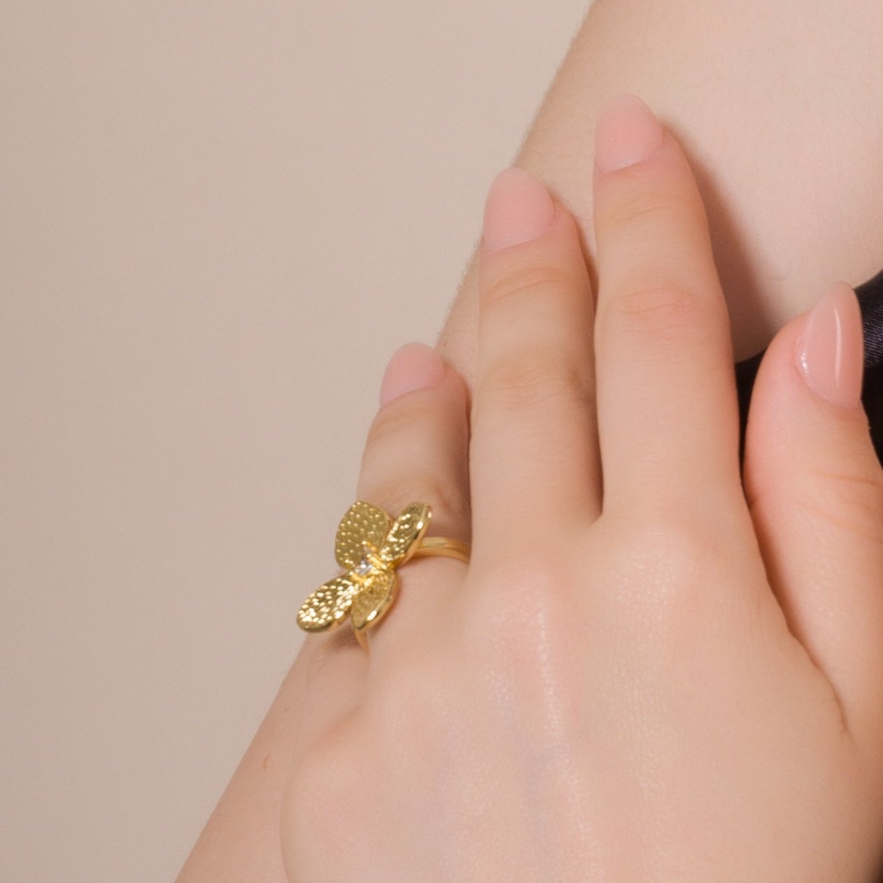 Anillo Orelia