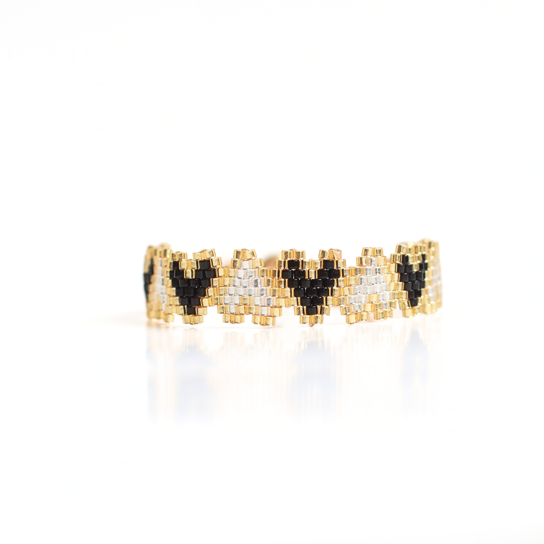 Miyuki Valentín Elegante