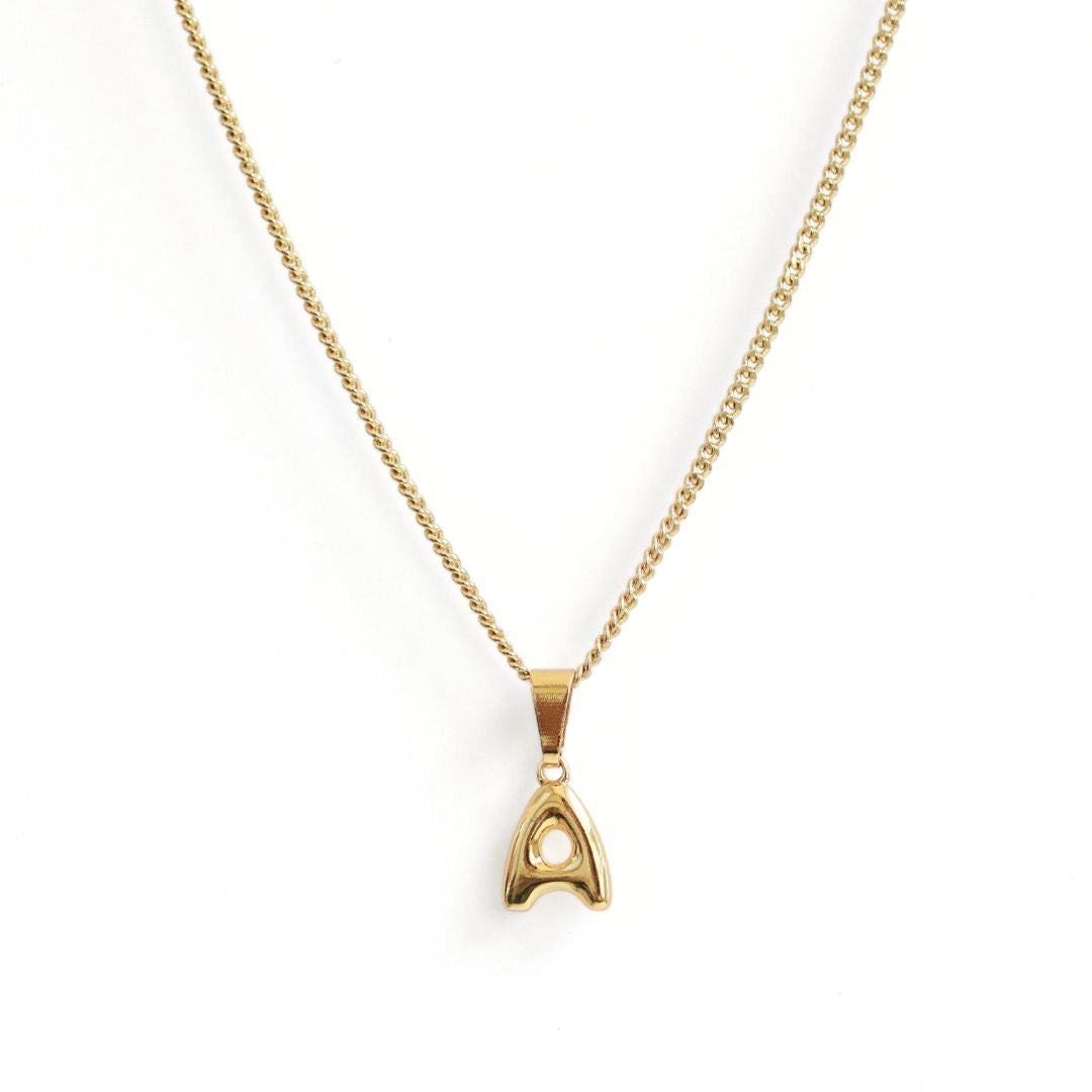 Collar con inicial