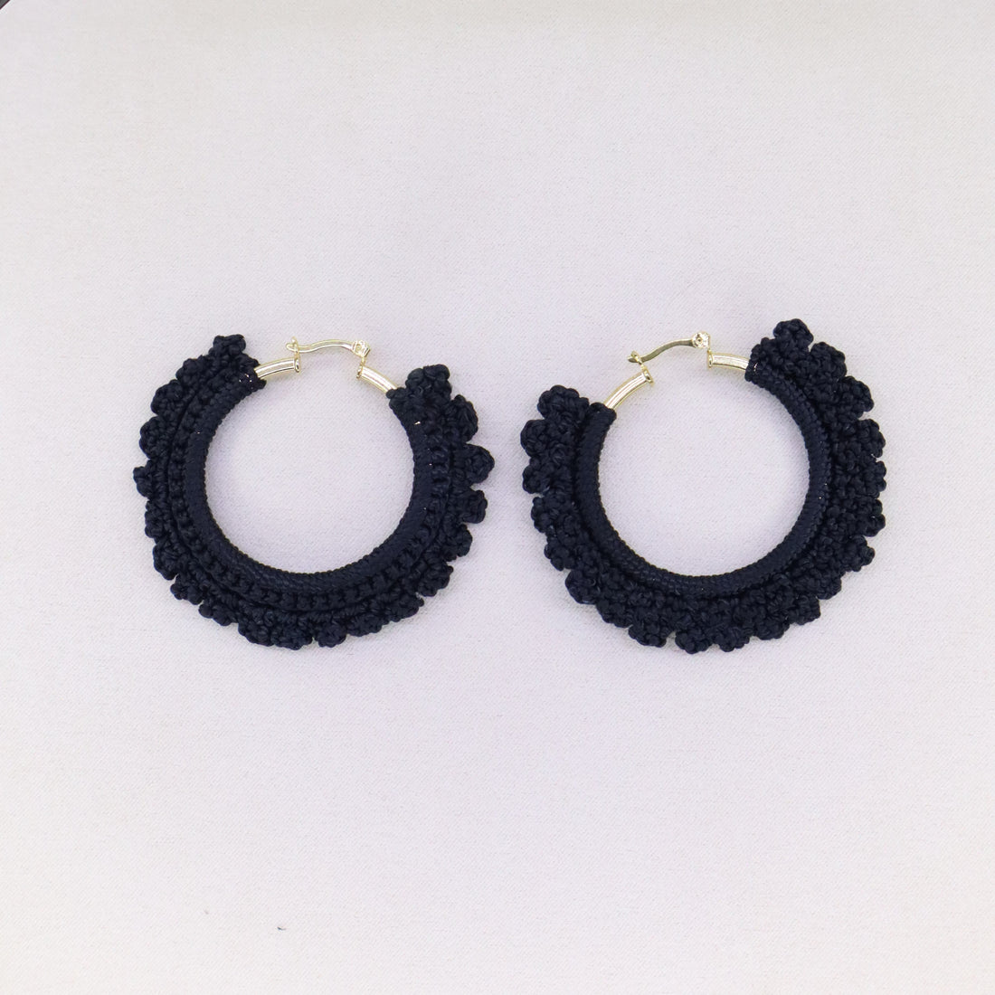 Argollas Tejidas Negras