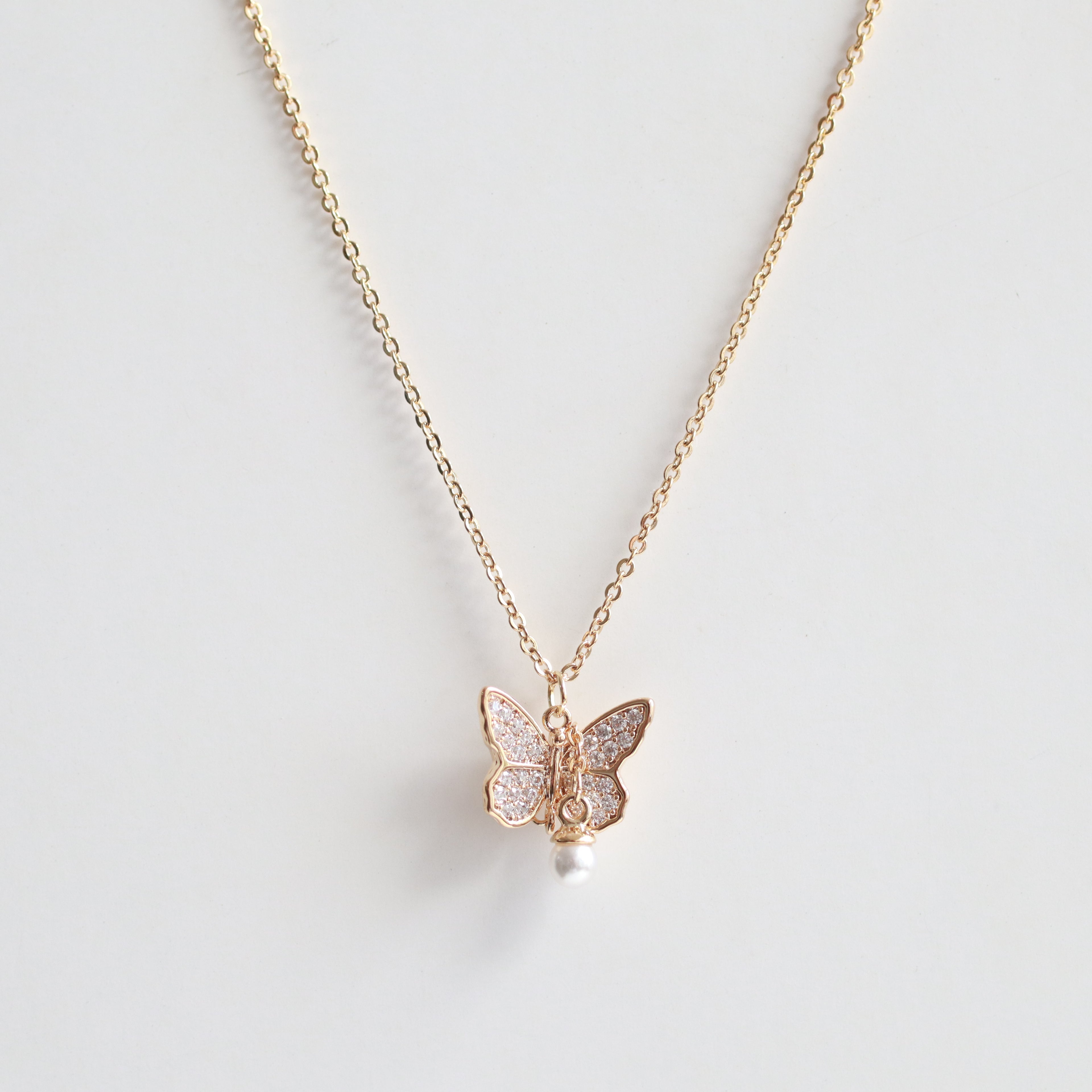 Collar Mariposa Voladora