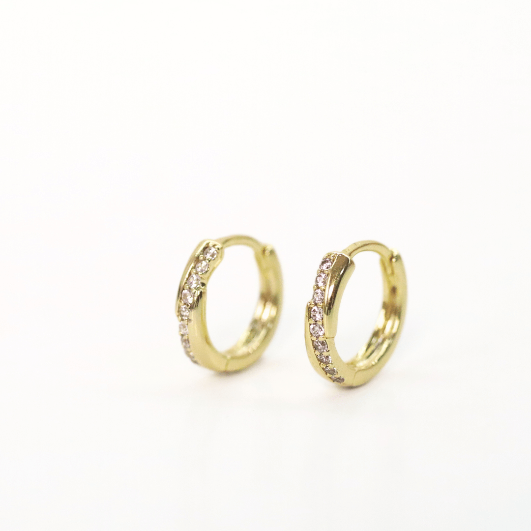 argollas doradas con diamantes