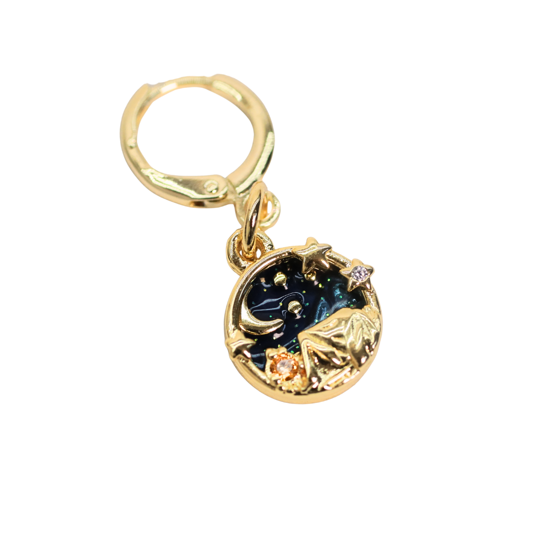 charm de noche en tendencia