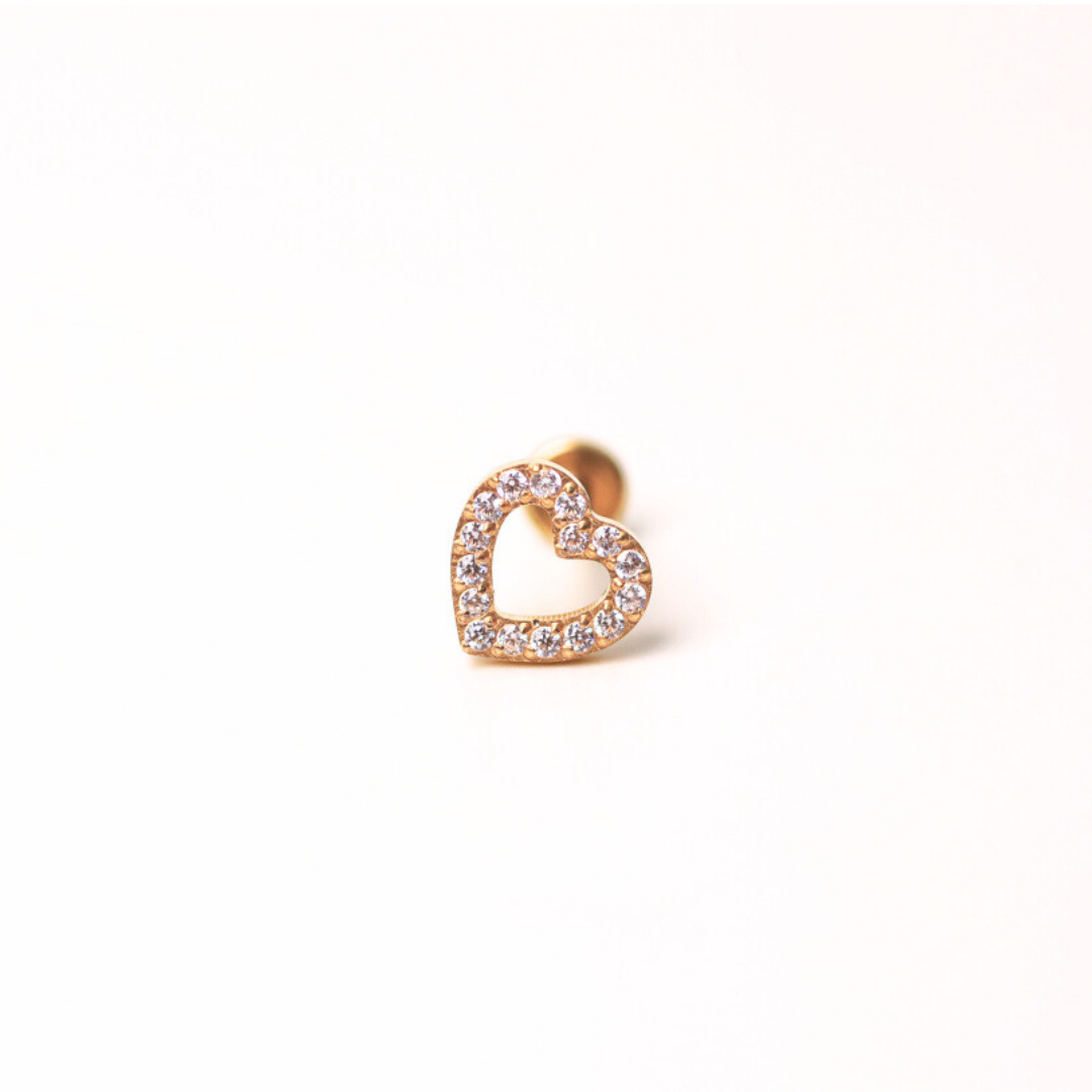 piercing en fora de corazon